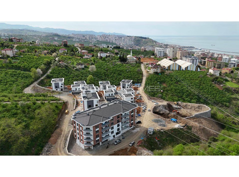 Apartments with Spacious Design and Sea View in Trabzon - Сместување