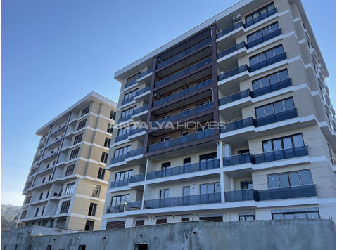Spacious Flats with Kitchen Furniture in Ortahisar - Housing