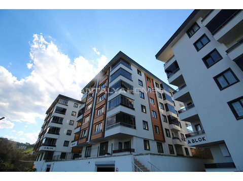 Spacious Sea View Apartments in Trabzon Bostanci - Housing