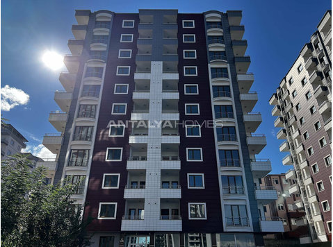 Spacious Sea View Apartments in Yomra Trabzon - اسکان