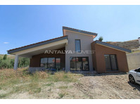 Affordable Villas in a Secure Complex in Ankara Bala - السكن