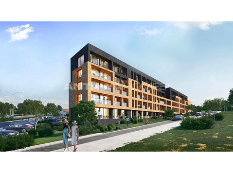 Brand-New Apartments with Horizontal Architecture in Golbasi - Nhà
