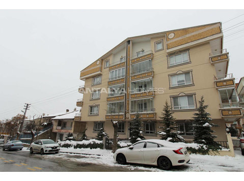 Centrally Located Duplex Property with City Views in Ankara - Locuinţe