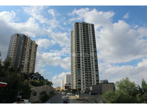 City View Apartments in a Complex in Ankara Gaziosmanpasa - Housing