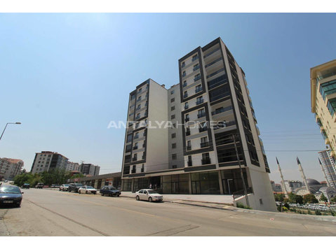 City-View Apartments with Chic Interiors in Ankara… - Tempat tinggal