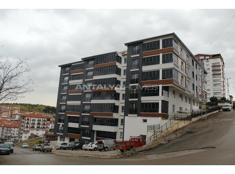 Modern Apartments in Ankara Kecioren with Investment Chance - Housing