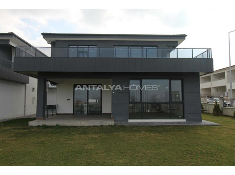 Stylish Villas in a Prestigious Location in Ankara Baglica - Housing
