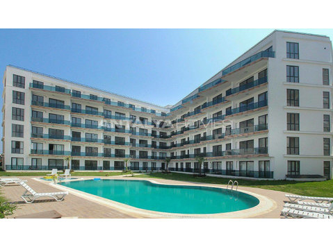 Apartments with Sea and Forest View in Yalova Cinarcik - Woonruimte
