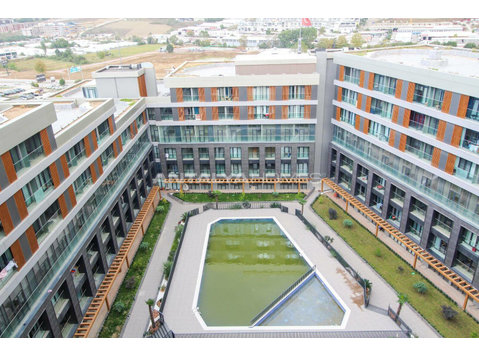Real Estate with High Rental Income Potential in Yalova - Tempat tinggal
