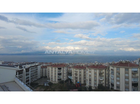 Central Real Estate in Prestigious Project in Bursa Mudanya - Barınma