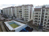 Central Real Estate in Prestigious Project in Bursa Mudanya - Smještaj