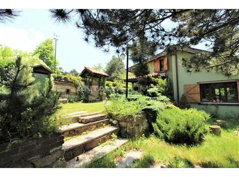 House in Bursa Uludag Road that Offers Wonderful Views - Смештај