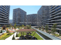 Luxury Real Estate with Various Social Amenities in Bursa - Mājokļi