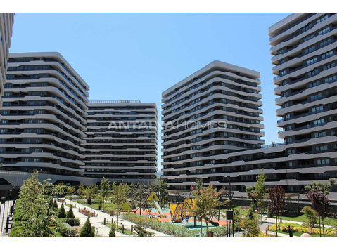Luxury Real Estate with Various Social Amenities in Bursa - Housing