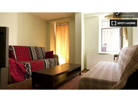 Appartamento con 1 camera da letto in affitto a Beyoğlu,… - Appartamenti