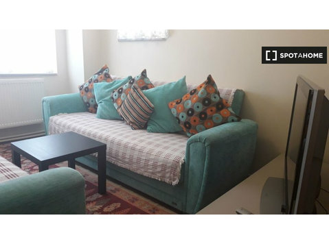 Appartamento con 3 camere da letto in affitto a Beyoğlu,… - Appartamenti