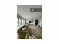 Zimmer zu vermieten in einer 4-Zimmer-Wohnung in Istambul,… - Wohnungen