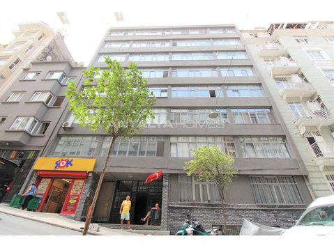 3-Bedroom Apartment 400 M to Istiklal Avenue in Istanbul - اسکان
