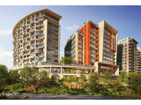 Apartments in Complex with Shopping Center in Istanbul - Жилье