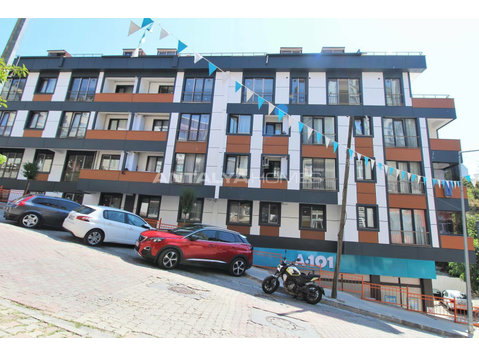 Apartments in a New Building with Security in Istanbul - 房屋信息