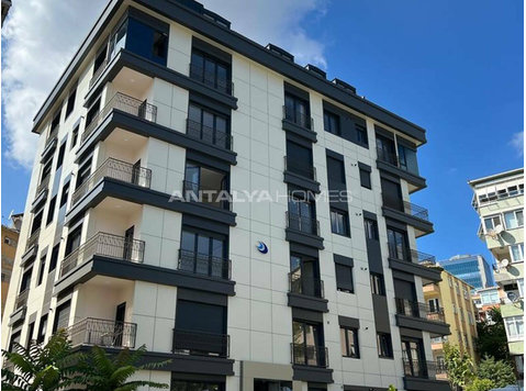 Duplex Apartment at a Prime Location in Istanbul Besiktas - Housing