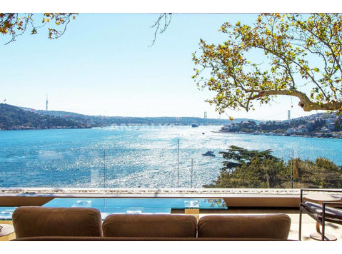 Duplex Penthouse with Wonderful Bosphorus View in Besiktas… - Nhà