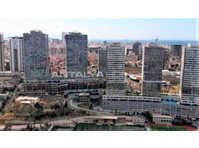 Flats Close to Metro and D-100 Highway in Istanbul Turkey - Tempat tinggal