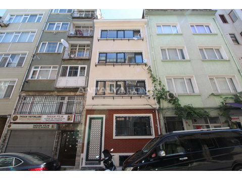 Furnished and Renovated Istanbul Whole Building for Sale - Locuinţe