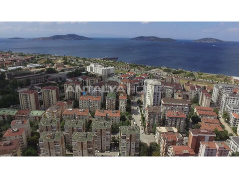 Istanbul Apartments Close to All Amenities in Maltepe - Housing