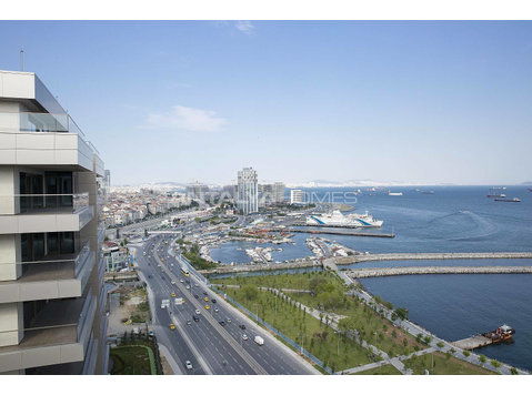 Key Ready Real Estate with Sea View in Bakırköy Istanbul - Immobilien