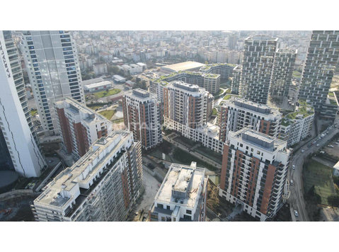 New Flats Close to Metro Station in Kartal Istanbul - Residência