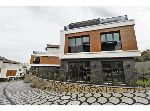 Ready to Move Luxury Triplex Villas in Basaksehir, Istanbul - Housing