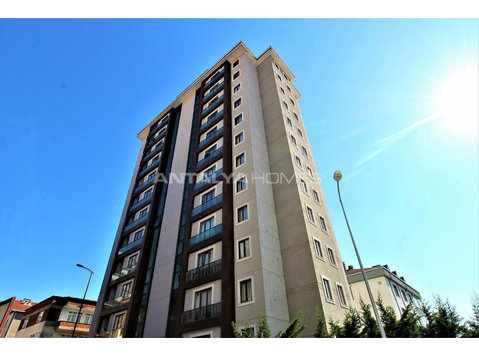 Resale Apartment Suitable for Citizenship in Istanbul - Housing