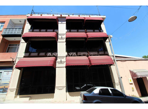Sea View 4-Storey Commercial Property in Istanbul Fatih - Housing