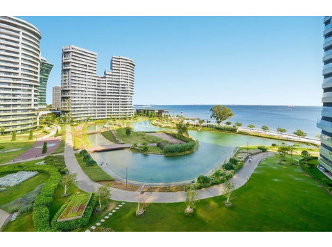 Seafront Apartments in Luxurious Complex in Istanbul Turkey - Immobilien