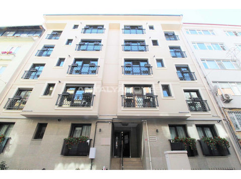 Smart Apartments with Partial Sea View in Beyoglu Istanbul - ハウジング