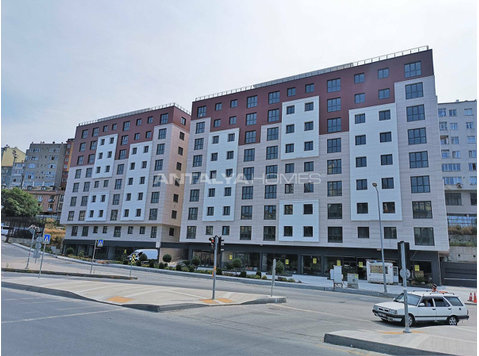 Well Located Contemporary Apartments in Kagithane Istanbul - Bostäder