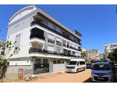 2-Bedroom Apartment Near Amenities in Muratpasa Antalya - Housing