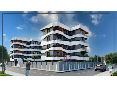 2-Bedroom Flats in a Complex with Pool and Parking in… - Housing