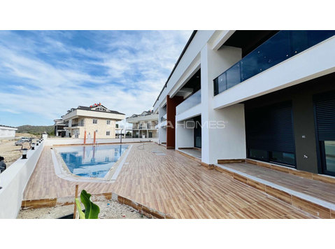 2-Bedroom Investment Flat in a Complex with Pool in Antalya… - Housing