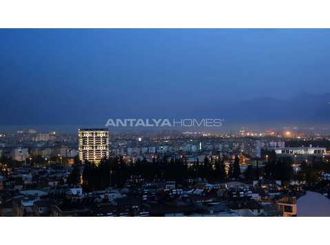 3-Bedroom Flats in a Complex with Pool in Antalya Kepez - Смештај