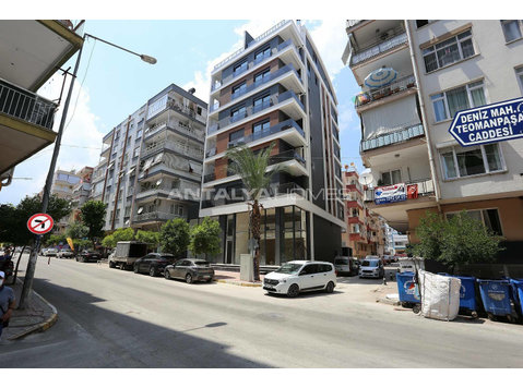 Apartment with Indoor Car Park Close to Sea in Antalya… - Locuinţe