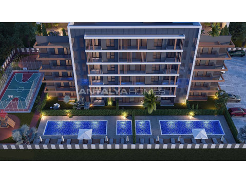 Apartments for Sale in a Secure Complex in Antalya Altintas - Смештај