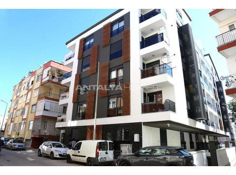 Apartments in a Complex with Indoor Parking in Muratpasa - Immobilien