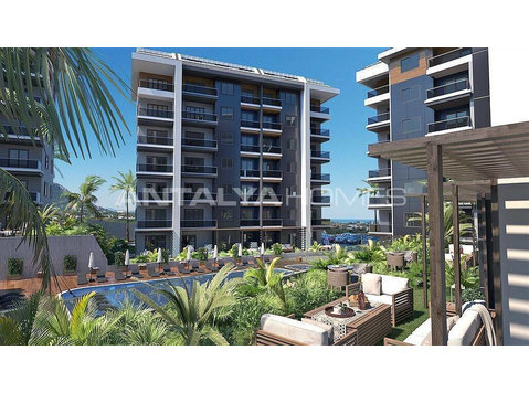 Apartments in a Complex with Numerous Facilities in Alanya - บ้านและที่พัก