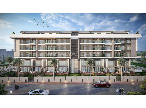 Apartments in a Complex with Parking Lot in Konyaalti… - Nhà