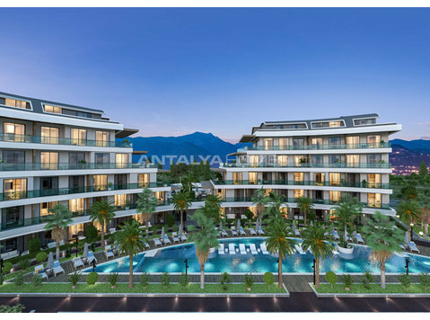 Apartments with City and Nature Views in Oba Alanya Turkey - ハウジング