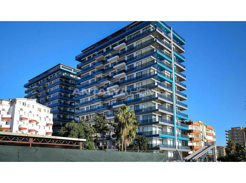 Beachfront Alanya Apartments in Mahmutlar - Housing