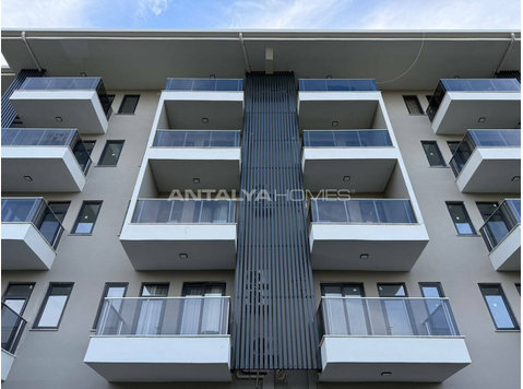Brand New Flats Near the Beach in Alanya Mahmutlar - Жилье