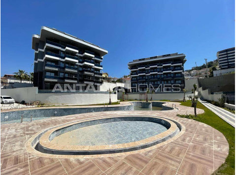 Chic Apartments Close to Airport in Alanya Kargicak - Bolig